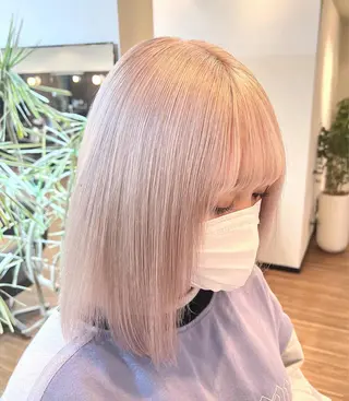 ショート カラー 色ムラ修正の神様 新宿ハイトーンかすみのヘアスタイル