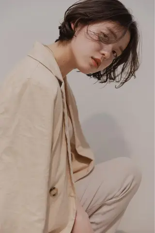 ショート カラー ツジガキ ユウスケのヘアスタイル