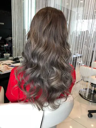 ミディアム カラー ヘアアレンジ 大塚 貴之のヘアスタイル