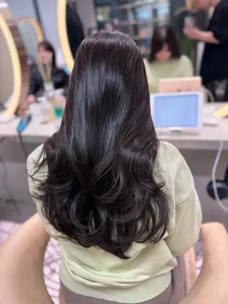 セミロング カラー shion 透明感カラーのヘアスタイル