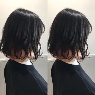 ミディアム カラー 小栗 麻衣のヘアスタイル