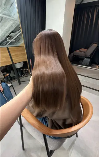 ロング 井上 彩加のヘアスタイル