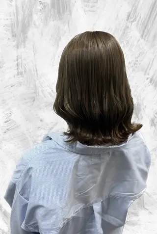 ミディアム 岡田 瞬のヘアスタイル