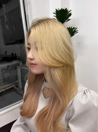 セミロング カラー パーマ ヘアアレンジ メンズ キッズ ネイル マツエク・マツパ アイブロウ 渋谷レイヤーカット❌ 縮毛矯正専門/武田涼のヘアスタイル