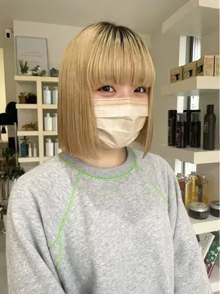 ショート カラー mir MIYUのヘアスタイル