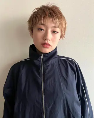 ショート カラー パーマ ヘアアレンジ メンズ キッズ ネイル マツエク・マツパ アイブロウ ウルフレイヤーカット /チヒロのヘアスタイル