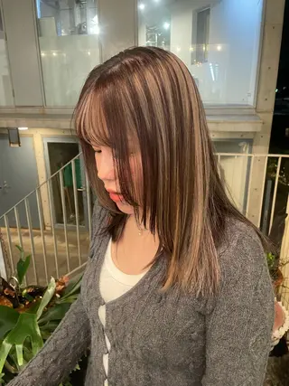 ミディアム カラー 柿坂 華のヘアスタイル