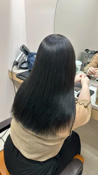 ロング カラー 韓国ヘア🇰🇷 𝑳𝒊𝒏𝒂🤍のヘアスタイル