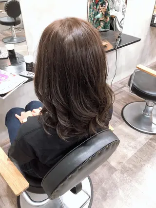 セミロング カラー 中村 優志のヘアスタイル