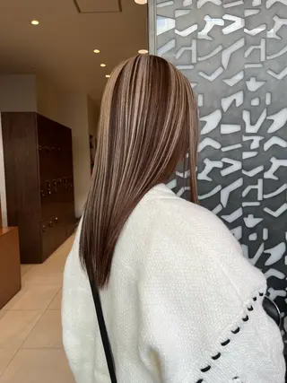 カラー ルナ｜縮毛矯正 ×デザインカラー🥝のヘアスタイル