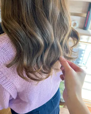 ロング 🌷透明感カラー🌷 内田零菜のヘアスタイル