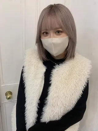 ミディアム カラー ブリーチカラーが人気 onnuのヘアスタイル