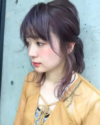 ミディアム 白髪ぼかしハイライト バレイヤージュヤマトのヘアスタイル