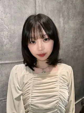 ミディアム カラー レイヤーカット🪽 𝐼𝐾𝑈𝑀𝐼のヘアスタイル