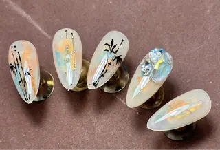ネイル AngelChris ビューティーサロンのネイルデザイン