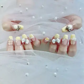 ネイル パーツ全部¥110 サロンミミのネイルデザイン