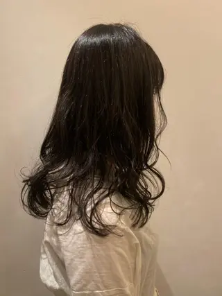 セミロング 野村 莉夏香のヘアスタイル