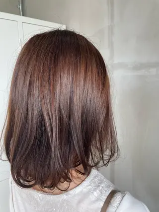 カラー 益 佑夏のヘアスタイル