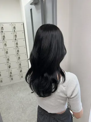 ロング カラー モテ髪ハイトーン🫧 serina🎀池袋のヘアスタイル