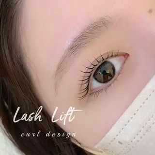 マツエク・マツパ atelier...m所属・NUURA /　yuiの眉毛・アイブロウイメージ