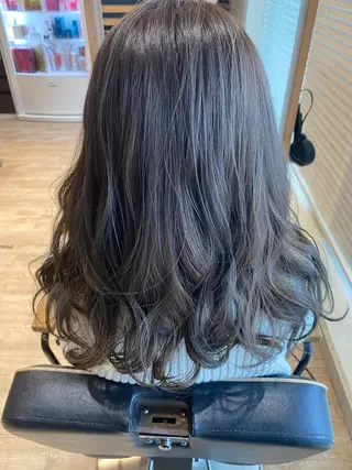 カラー 早川 真幸のヘアスタイル