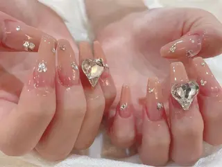 ネイル She   Nail所属・ISA_ BELLAのネイルデザイン