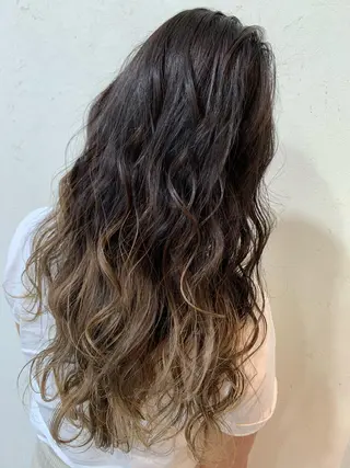 ロング カラー 天野 開のヘアスタイル