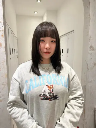 ミディアム カラー ヘアアレンジ REONA🪽✨薬院 レイヤーカット🫧のヘアスタイル