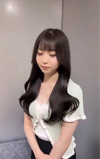 セミロング カラー レイヤー×艶髪特化 マネージャー安藤光司のヘアスタイル