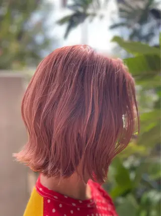 ショート カラー 南里  梨奈のヘアスタイル