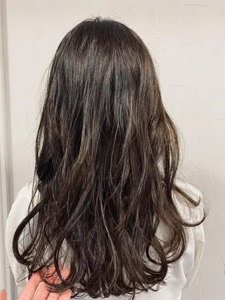 ロング 宮腰 瑠果のヘアスタイル