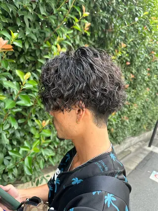 パーマ メンズ 🌱透明感カラー☘️ TOYO🌱のヘアスタイル