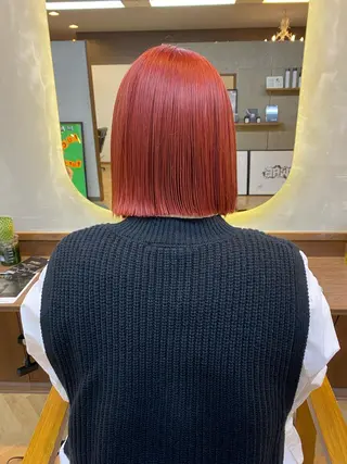 ミディアム デザインカラー/ボブ ブリーチカラー/ユリのヘアスタイル