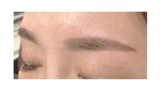 アイブロウ BRISE erikaのマツエク・マツパデザイン