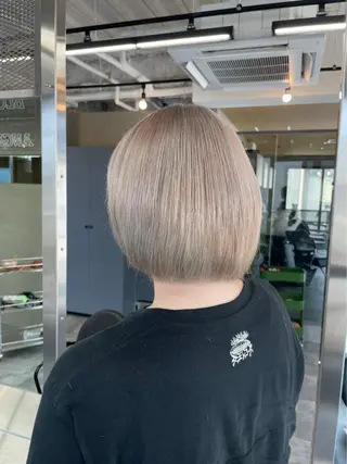 カラー LoiLo所属・LoiLo YUIのヘアスタイル