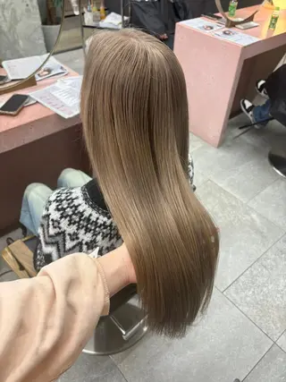ロング 鈴木瑛里／ブロンド ベージュ／男女のヘアスタイル