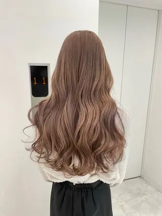ロング 艶感ミルクティー🤍 色落ち綺麗🤍ともやのヘアスタイル