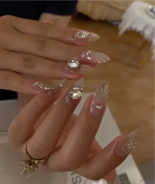 ネイル T.Lee Nail Lilyのネイルデザイン