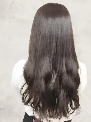カラー ロング グレージュ×レイヤー 藤生 和宏のヘアスタイル