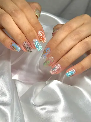 ネイル 【OKIKA】 らん🦖🌈🧡のマツエク・マツパデザイン