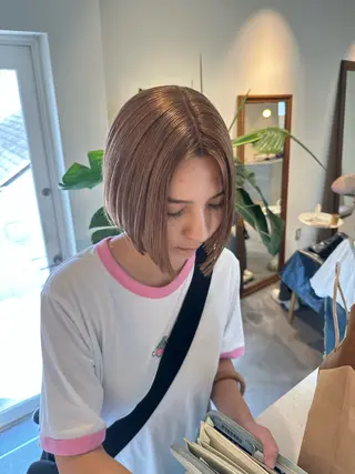 ショート カラー HANAME 原宿美容室のヘアスタイル