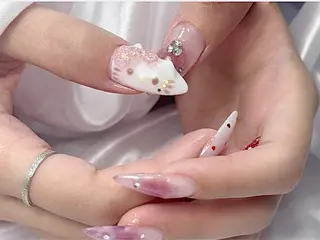 ネイル 東かがわ市 ｜大人可愛いネイルのネイルデザイン