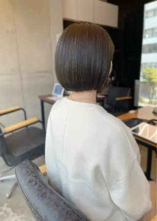 ミディアム カラー 平栗 篤のヘアスタイル