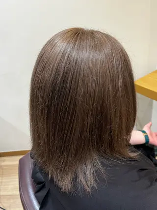 ミディアム カラー 斎藤 愛菜のヘアスタイル