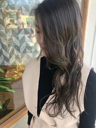 カラー mu ku.のヘアスタイル