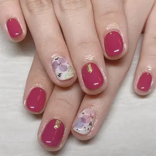 ショート .. momoko🕊のネイルデザイン