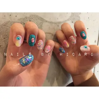 ショート カラー ネイル マツエク・マツパ illum hicariのネイルデザイン