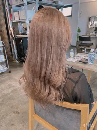 ロング カラー ハイトーン/レイヤー /ケアブリーチ石川治のヘアスタイル