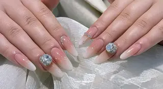 ネイル AKIKO ネイルサロンのネイルデザイン
