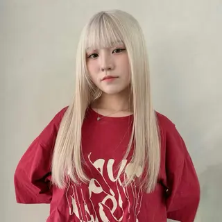 ロング カラー ウルフとハイトーン みっちー✂️のヘアスタイル